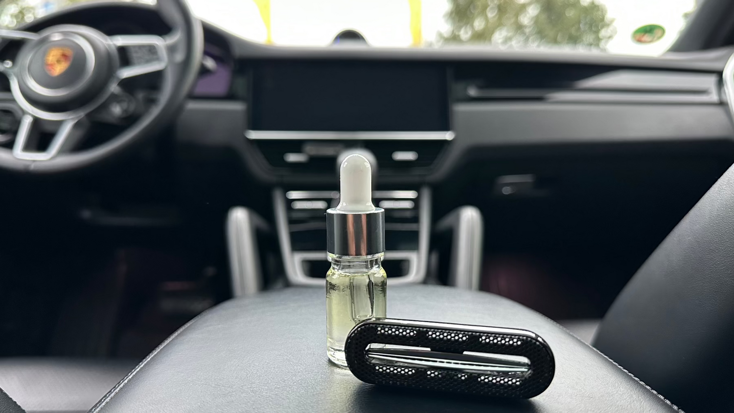 Montageanleitung für den Auto-Parfüm-Clip
